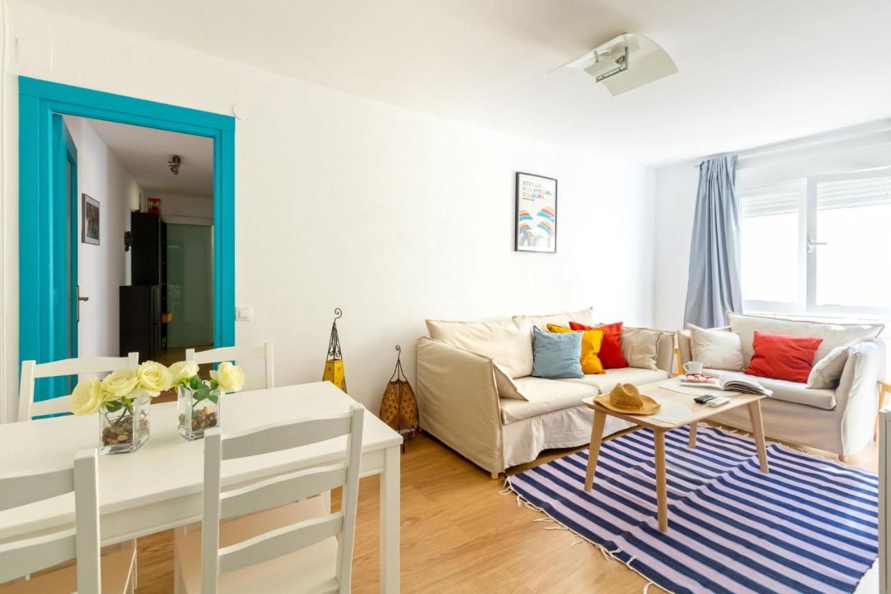 Colours Apartment And Garage Historical Center 4 Pax Sevilla Bagian luar foto