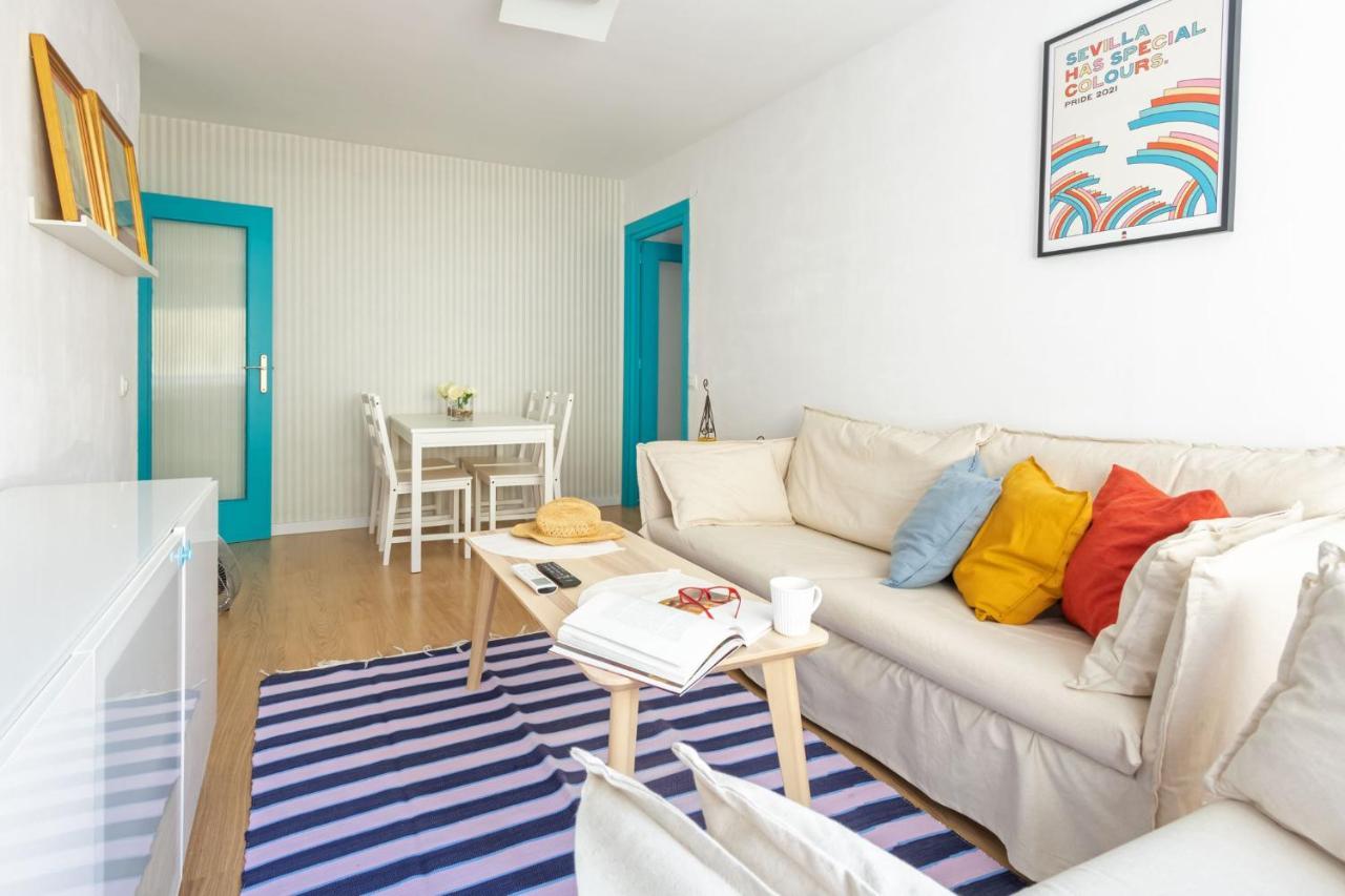 Colours Apartment And Garage Historical Center 4 Pax Sevilla Bagian luar foto