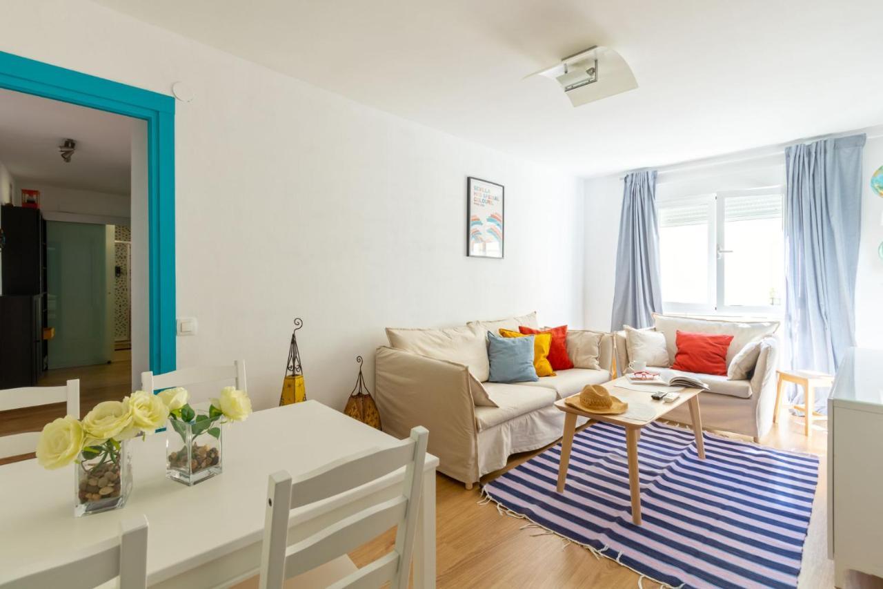 Colours Apartment And Garage Historical Center 4 Pax Sevilla Bagian luar foto