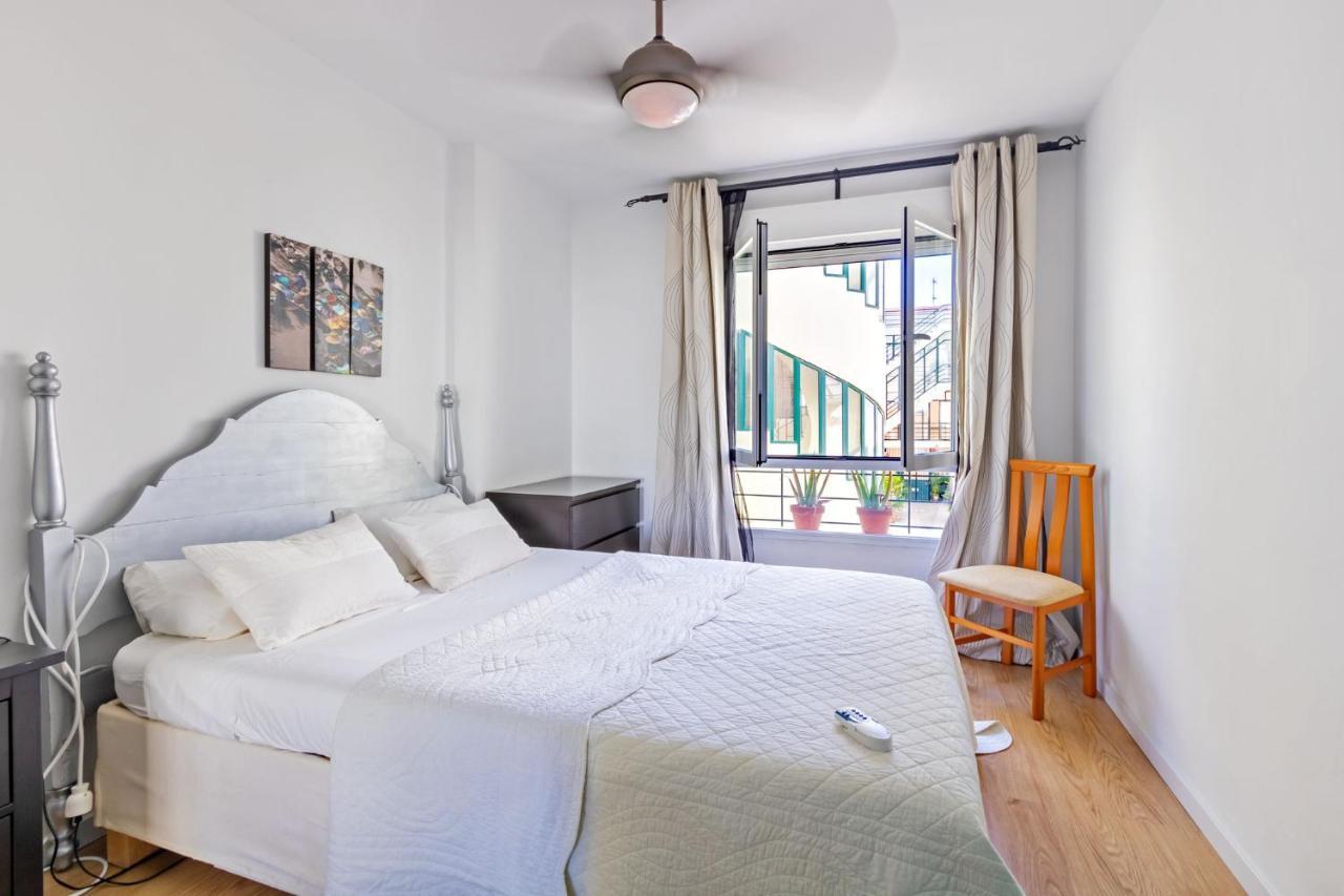 Colours Apartment And Garage Historical Center 4 Pax Sevilla Bagian luar foto