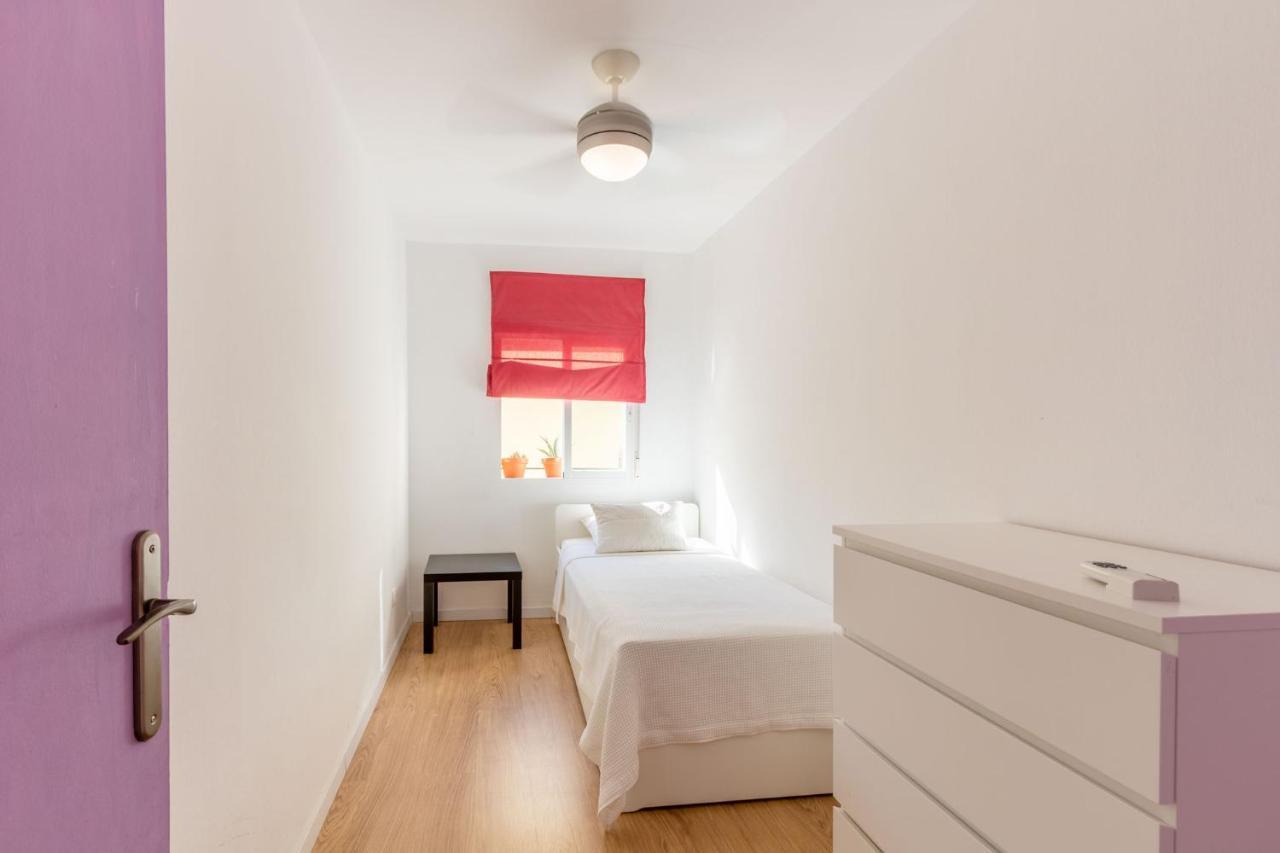 Colours Apartment And Garage Historical Center 4 Pax Sevilla Bagian luar foto