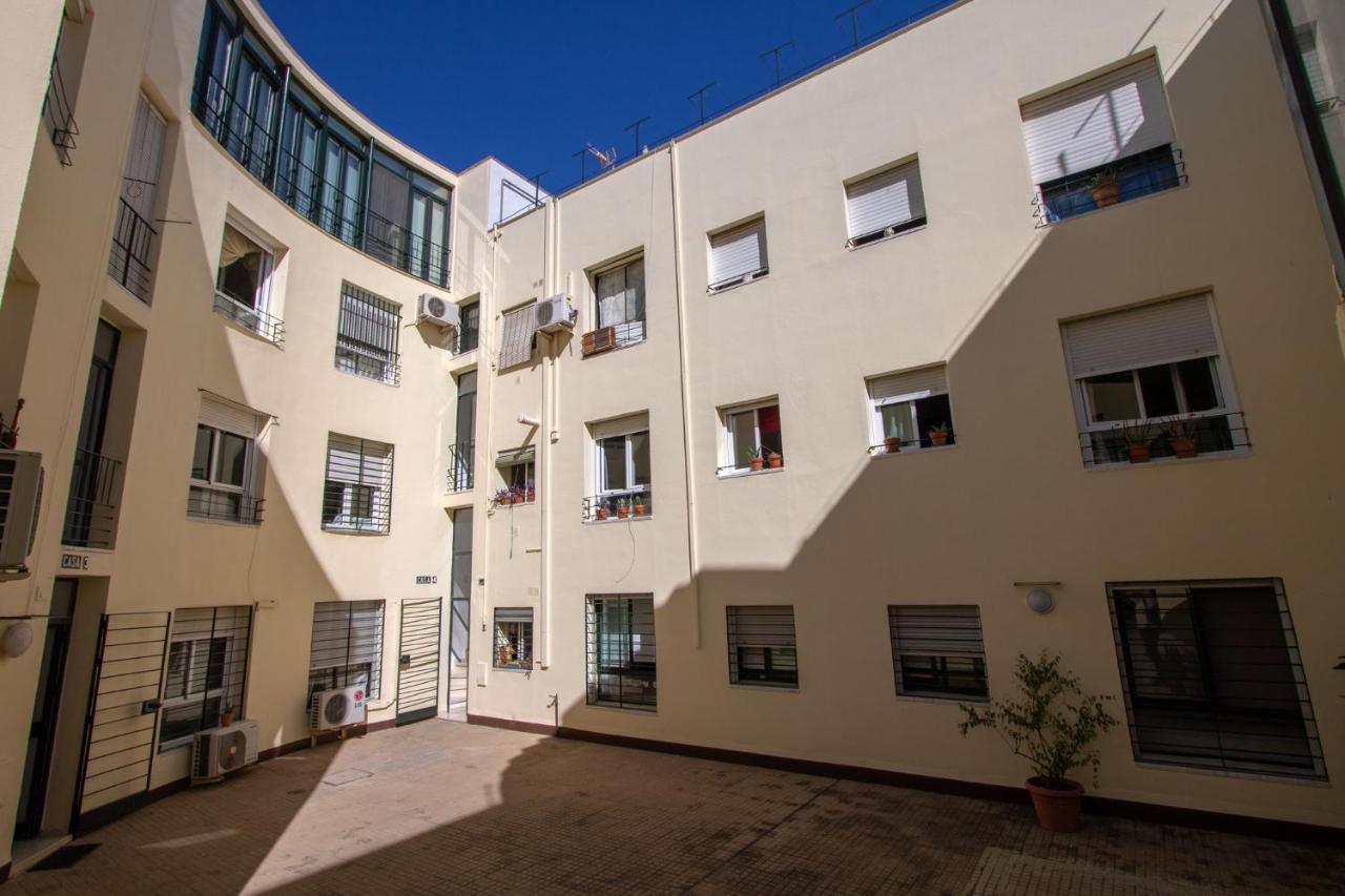 Colours Apartment And Garage Historical Center 4 Pax Sevilla Bagian luar foto