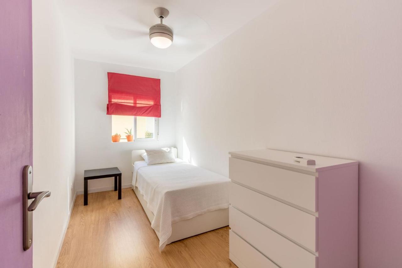 Colours Apartment And Garage Historical Center 4 Pax Sevilla Bagian luar foto