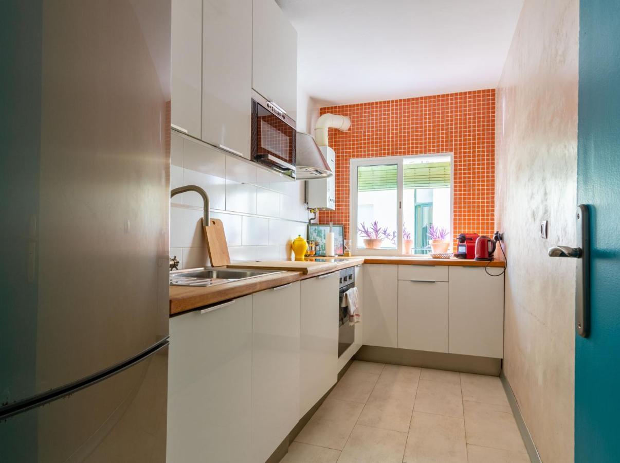 Colours Apartment And Garage Historical Center 4 Pax Sevilla Bagian luar foto
