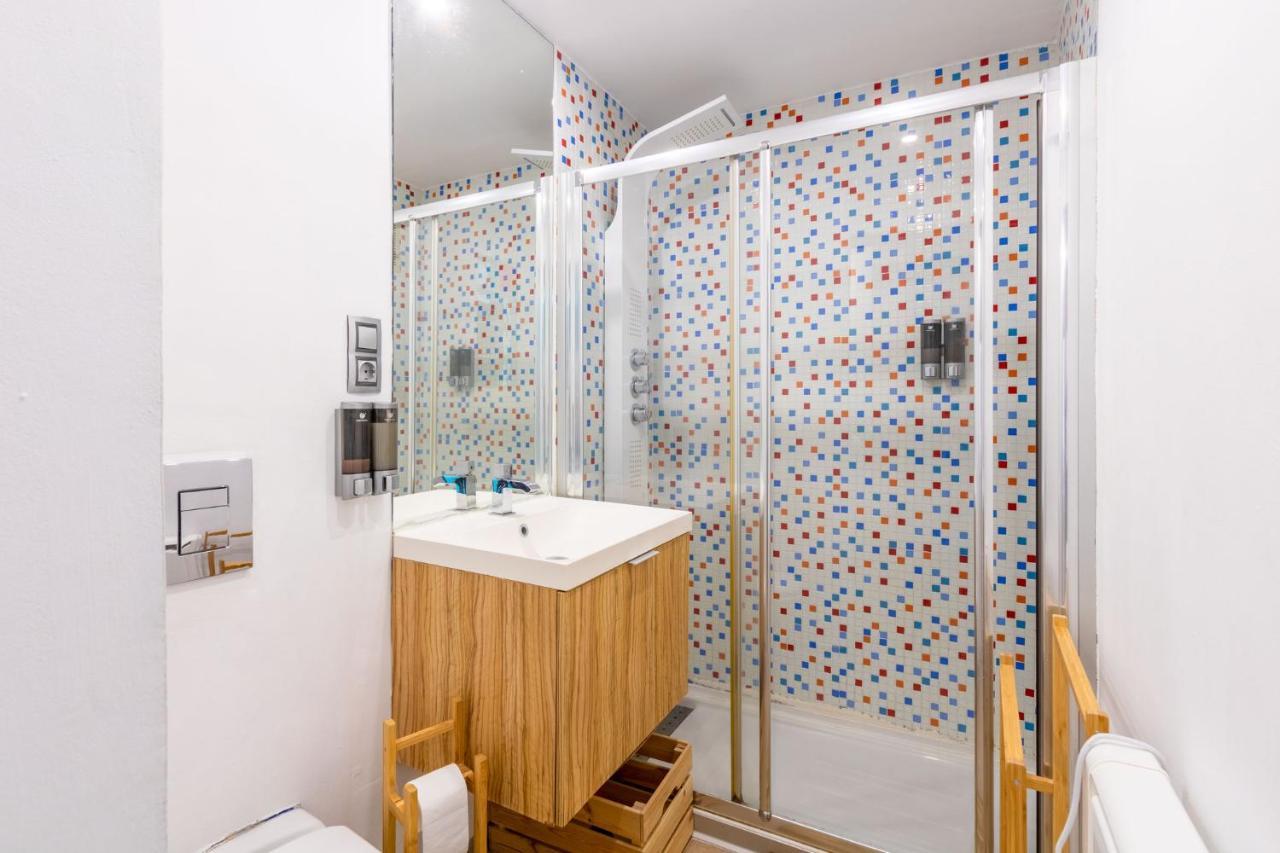 Colours Apartment And Garage Historical Center 4 Pax Sevilla Bagian luar foto